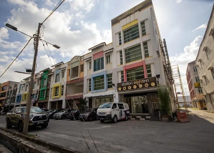 Jq Station Eight Inn Ipoh
